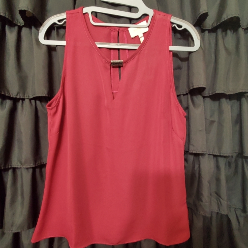 Laundry by Shelli Segal burgundy sleeveless blouse. Small